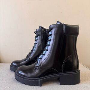 NWOB Coach Women's Black Leather Combat Boots Lace-Up Zipper CX027 Size 6B